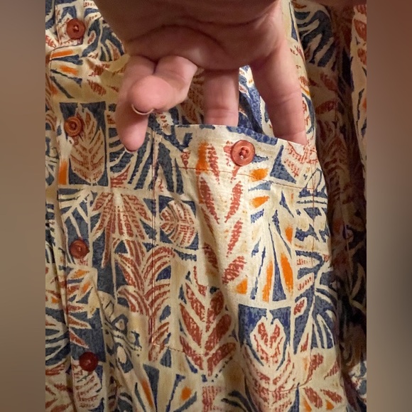 Finest SILK Luau Edition Hawaiian Shirt By Weekender, Size XL - Picture 4 of 8